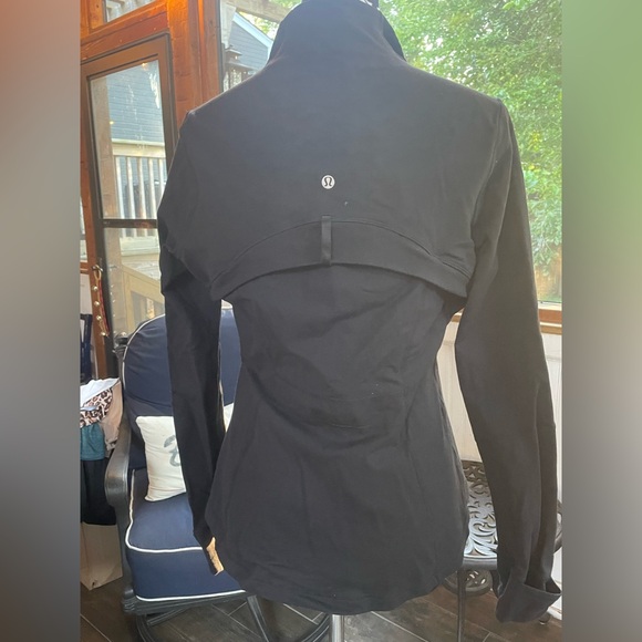 Lululemon Define Slim Fit Jacket
Black - Picture 5 of 12